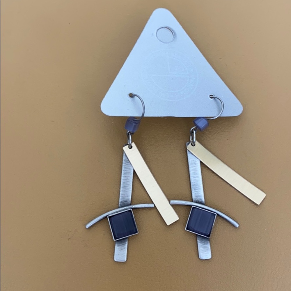 4/$20 NWT silver earrings